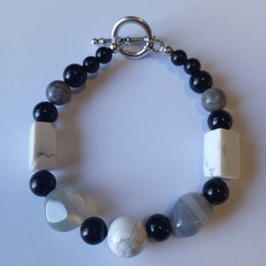 Banded Agate, Howlite and Obsidian Bracelet
